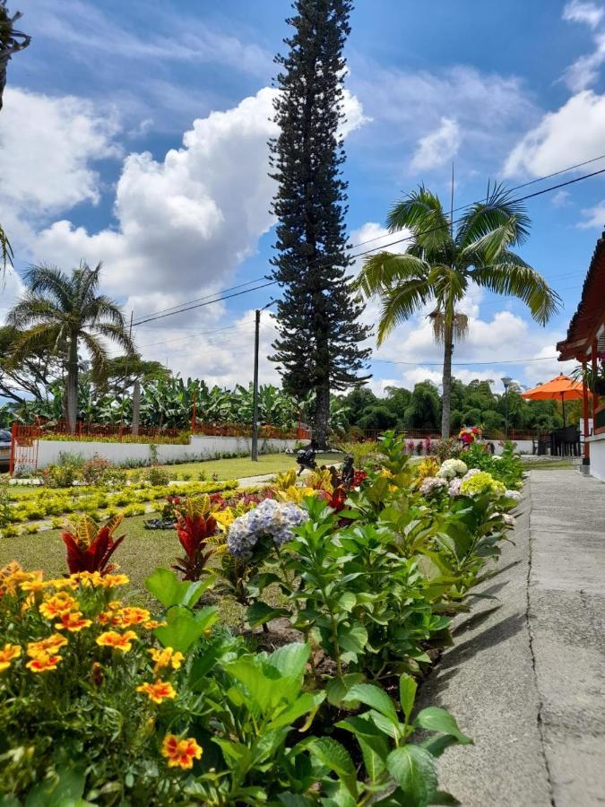 Hotel Campestre La Floresta Армения Экстерьер фото